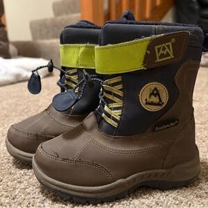 Avalanche Kids' Brown and Navy Snow Boots